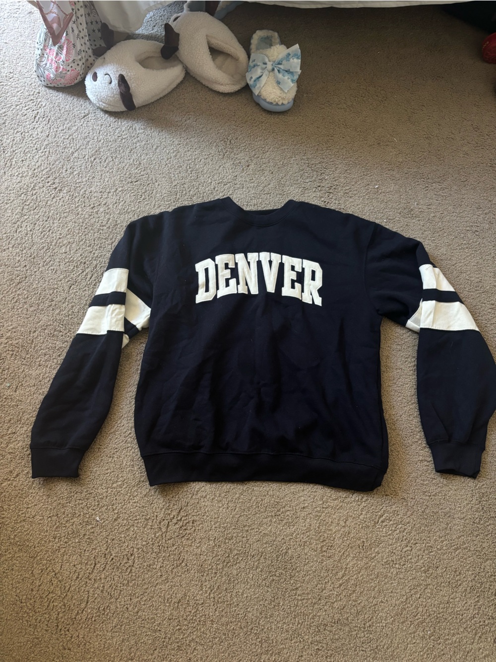 DENVER Crewneck